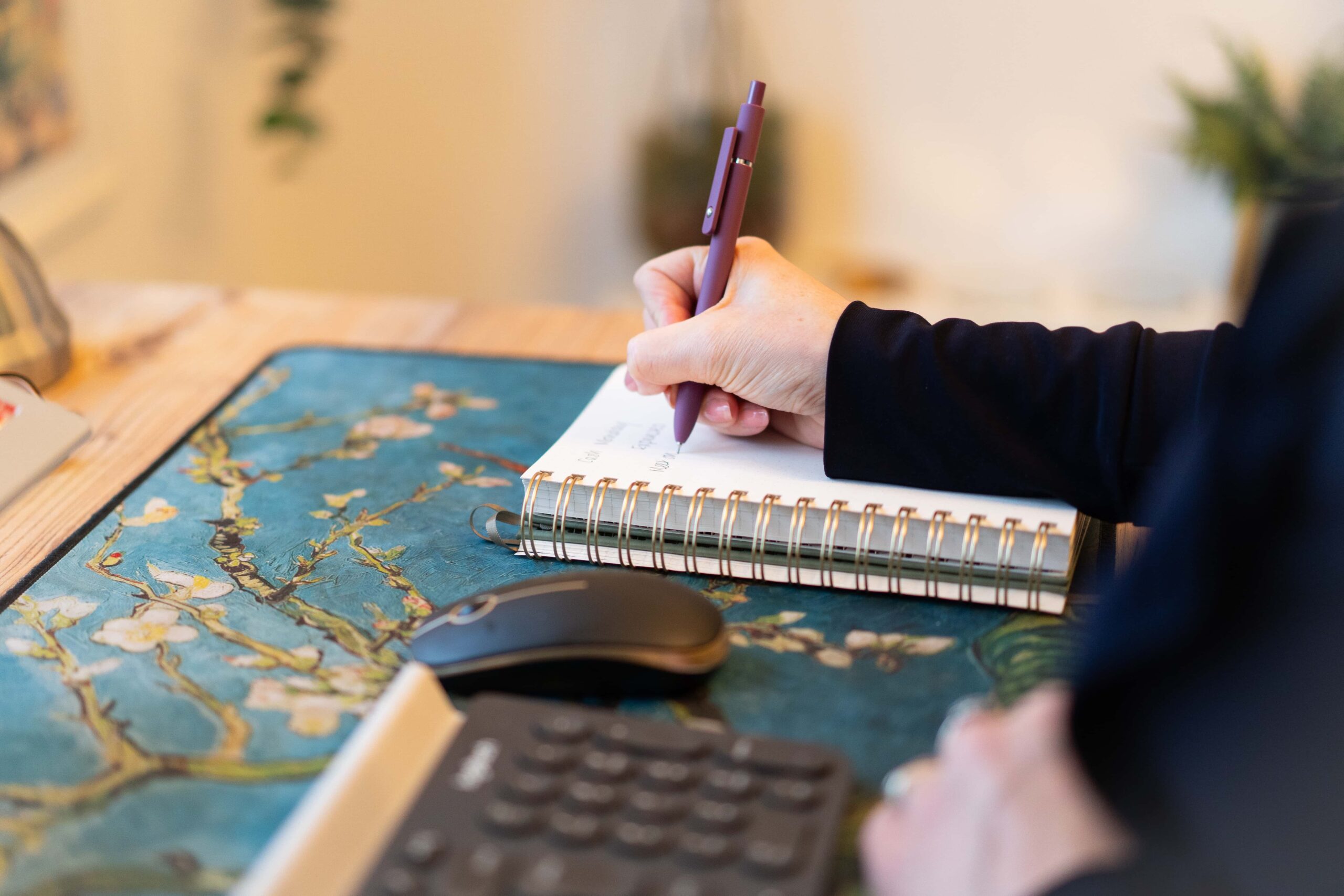 Note Taking In Notepad | Digital Bookkeeping